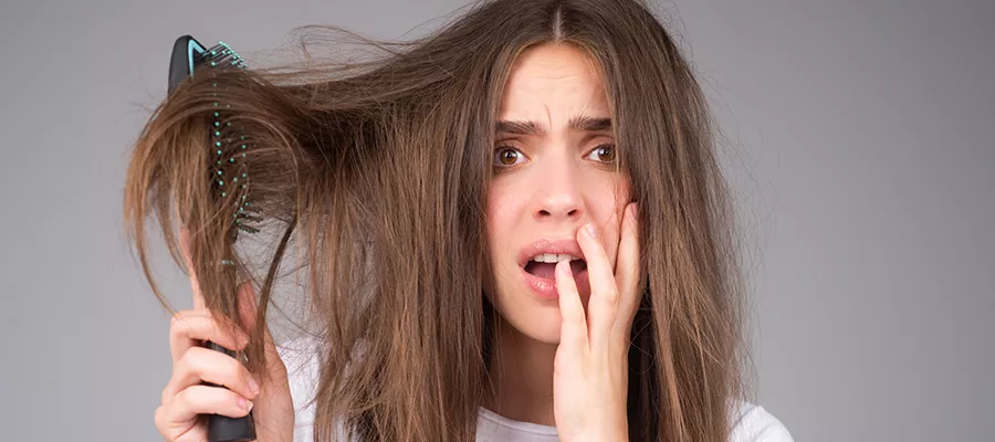 Your Ultimate Guide to Frizzy Hair – What Causes Frizz and How to Tame It